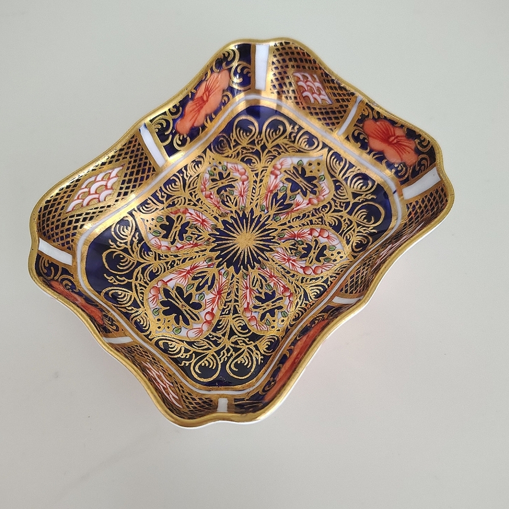 Royal Crown Derby Old Imari 1128 Fluted Condiment Trinket Dish 1923-1953